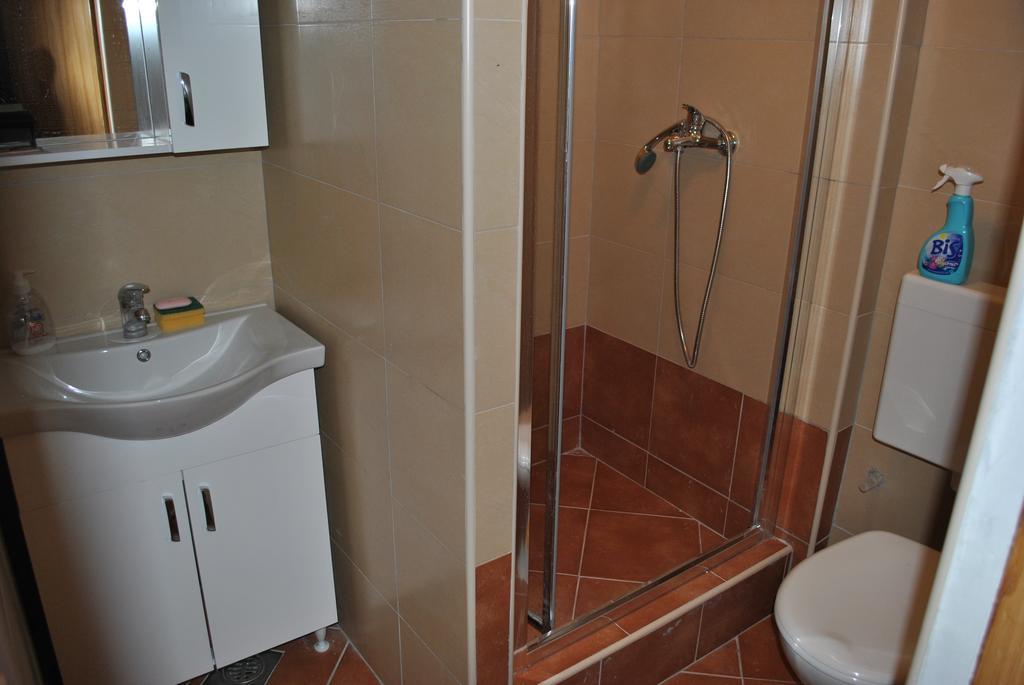 Optimist Split Apartment ภายนอก รูปภาพ