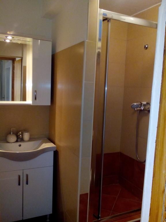 Optimist Split Apartment ภายนอก รูปภาพ