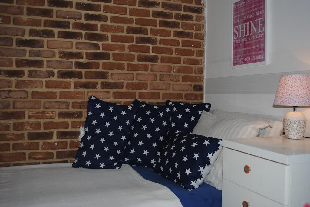 Optimist Split Apartment ภายนอก รูปภาพ